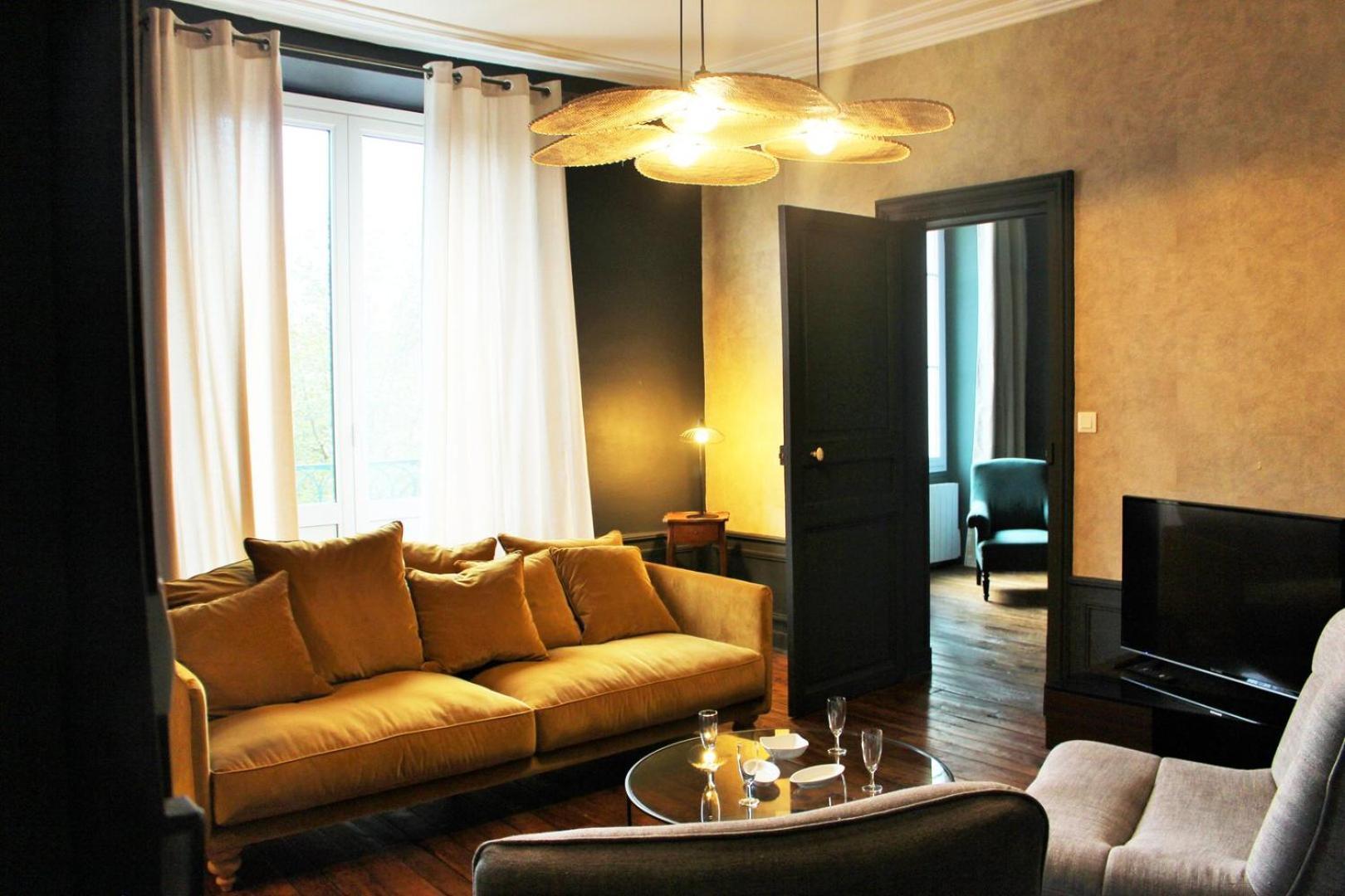 Ferienwohnung Henri IV - Parking Included - Self Check-In Chartres Exterior foto